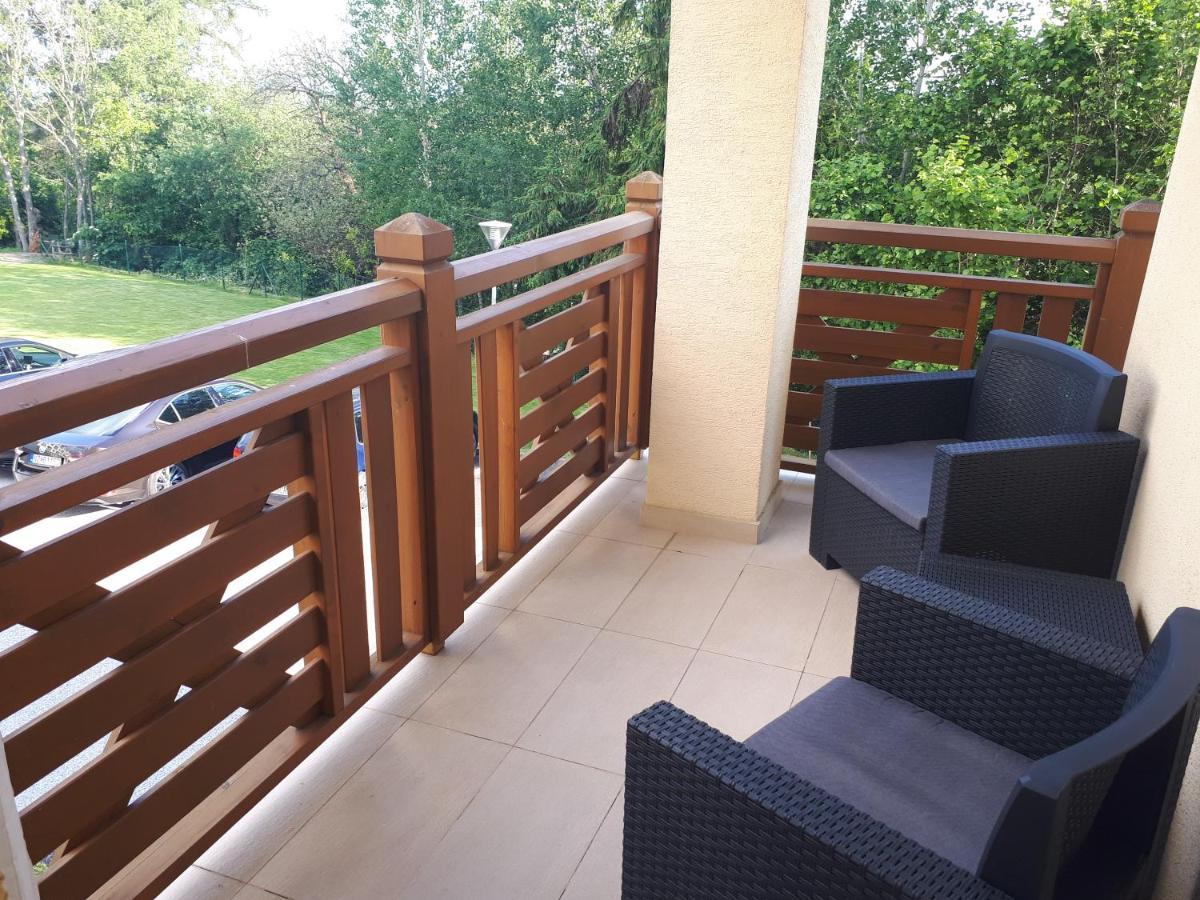 Apartman V Starej Lesnej S Balkonom Stara Lesna Luaran gambar
